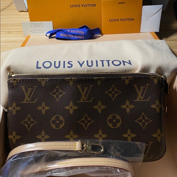 m40712 pochette accessoires